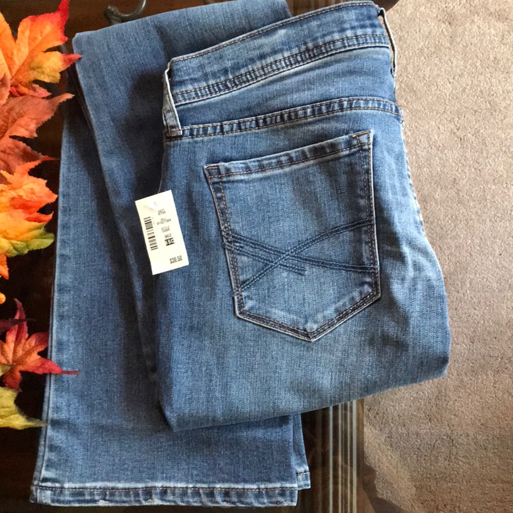 Brand New Aeropostale Boot Cut 6 S/C Jeans